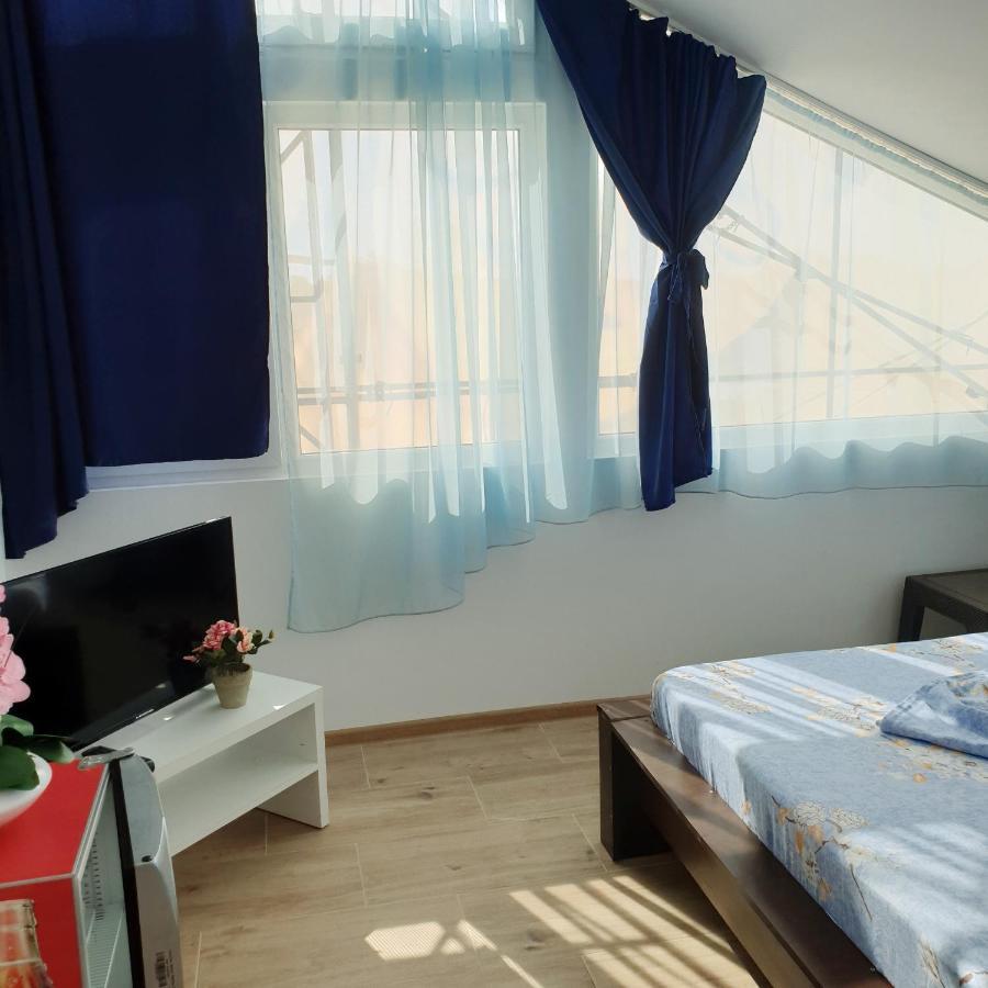 Vila Restaurant Angellys Tuzla Esterno foto