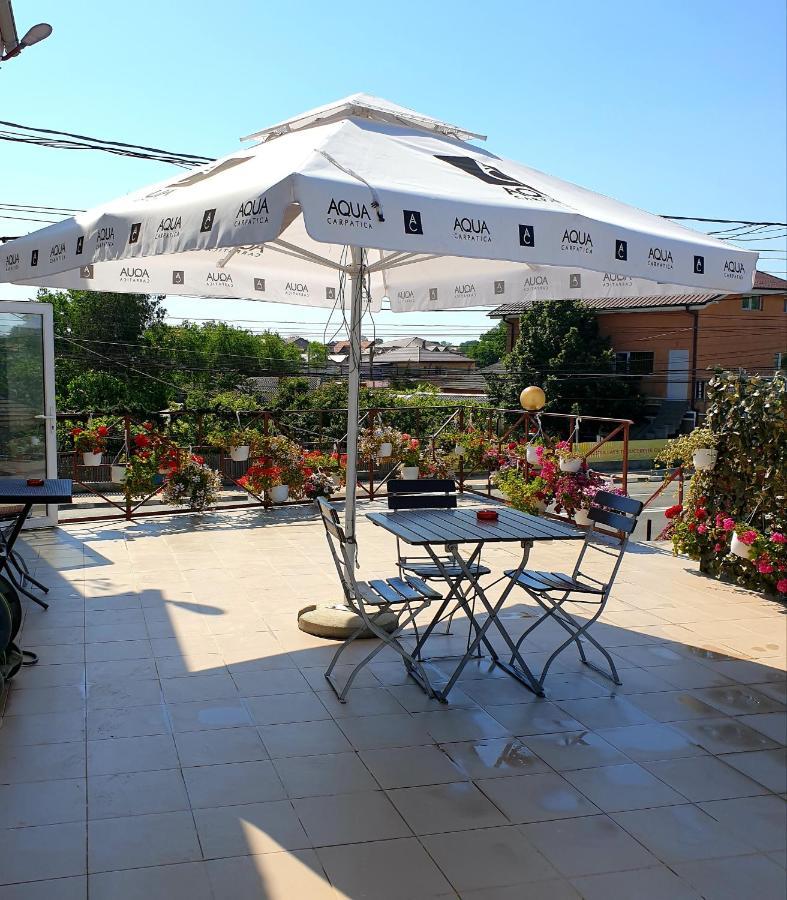 Vila Restaurant Angellys Tuzla Esterno foto